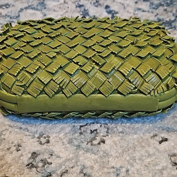 Bottega Veneta Knot Clutch - Picture 5 of 5